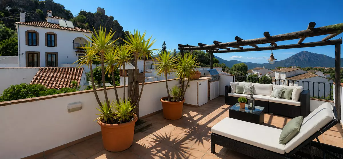 3-bedroom Town House In Gaucín, Spain (229 M²)