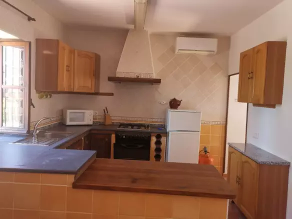 3-bedroom Country House In Alcaucín, Spain (299 M²)