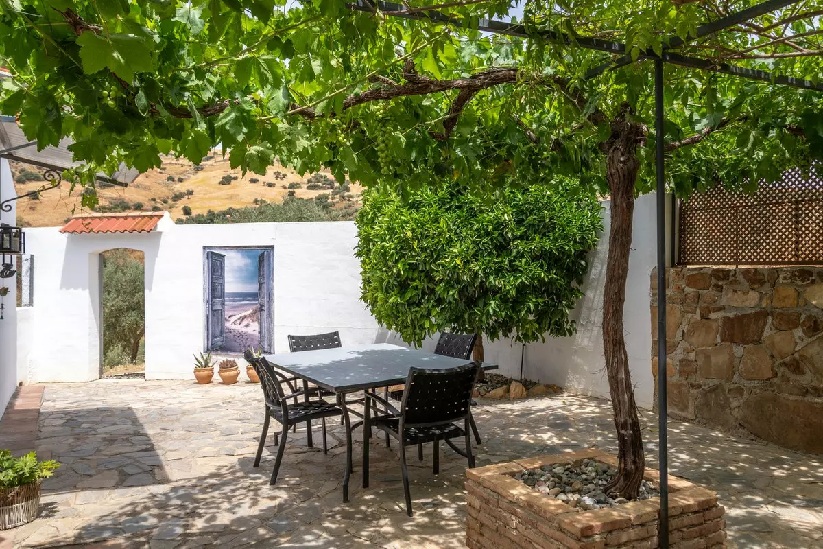 3-bedroom Country House In Álora, Spain (96 M²)