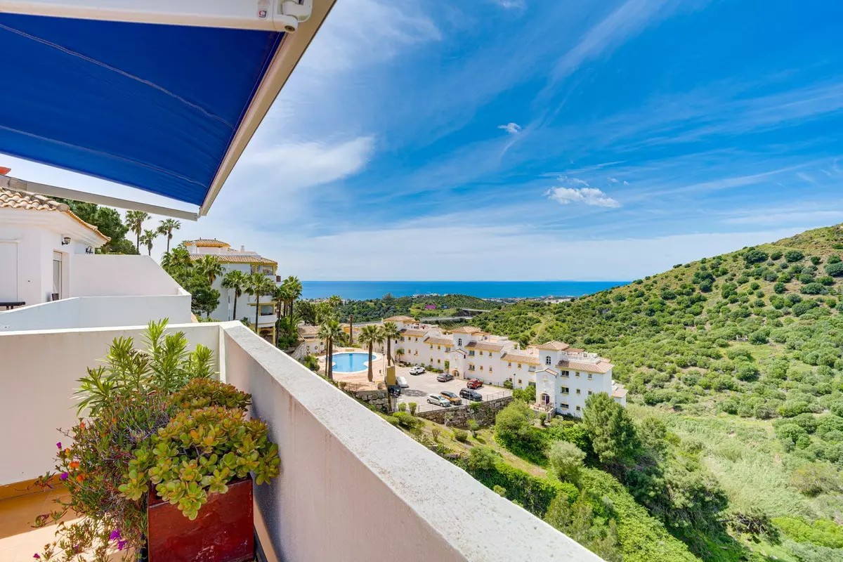 3-bedroom Apartment In Mijas, Spain (130 M²)