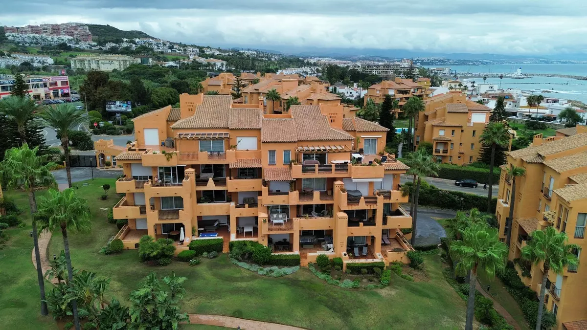 2-bedroom Apartment In Manilva, Spain (90 M²)