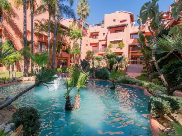 3-bedroom Apartment In Marbella, Spain (132 M²)