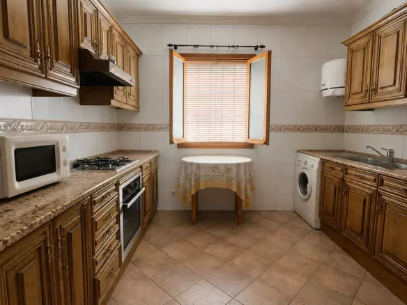 3-bedroom Apartment In Coín, Spain (73 M²)