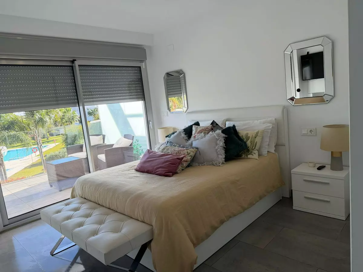 2-bedroom Apartment In Estepona, Spain (99 M²)