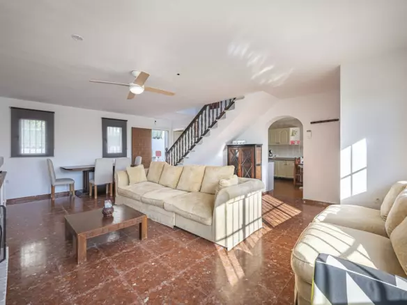3-bedroom Villa In Estepona, Spain (263 M²)