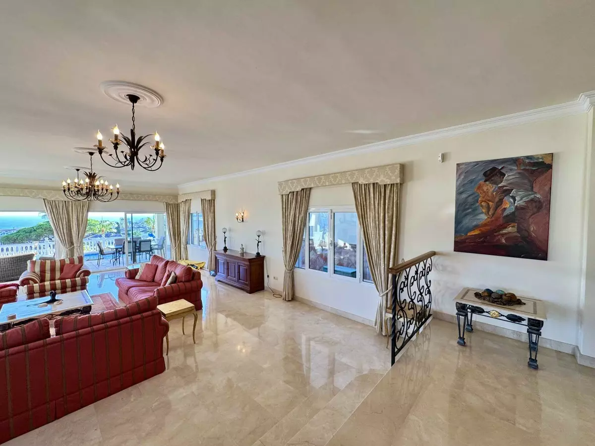 6-bedroom Villa In Mijas, Spain (797 M²)