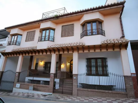 6-bedroom Villa In Benamargosa, Spain (472 M²)