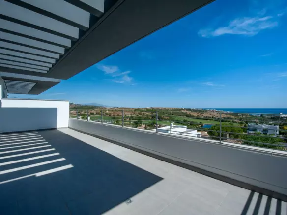 2-bedroom Apartment In Estepona, Spain (81 M²)