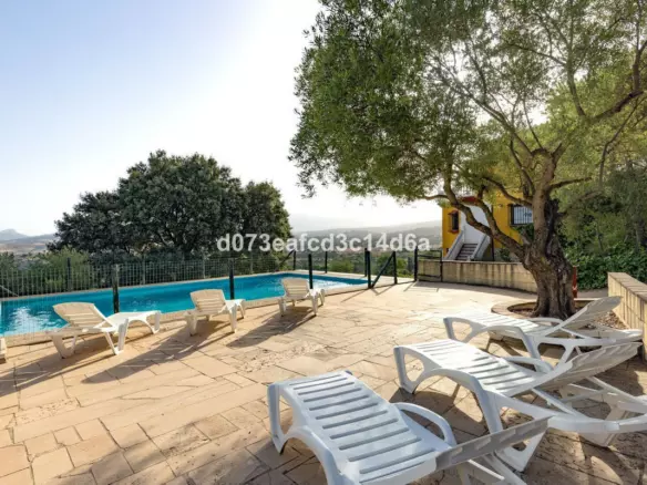 6-bedroom Villa In Ronda, Spain (256 M²)