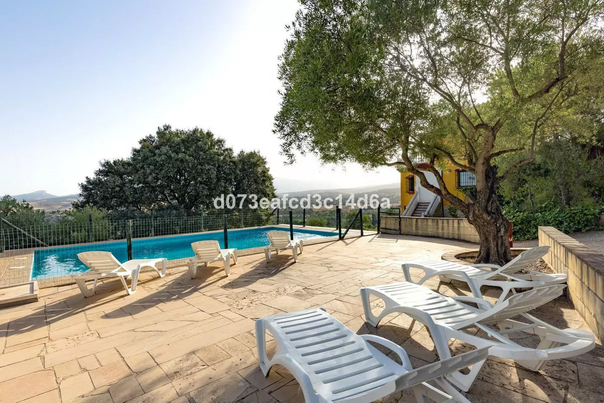 6-bedroom Villa In Ronda, Spain (256 M²)