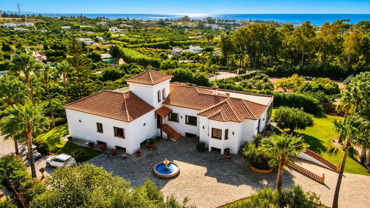 3-bedroom Country House In Estepona, Spain (562 M²)