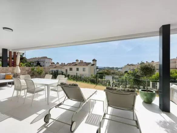 3-bedroom Apartment In Marbella, Spain (151 M²)