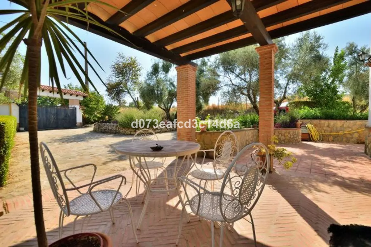 6-bedroom Country House In Arriate, Spain (244 M²)