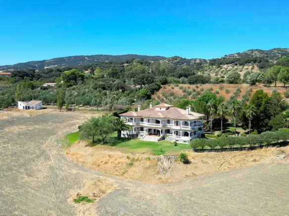 5-bedroom Country House In Ronda, Spain (950 M²)