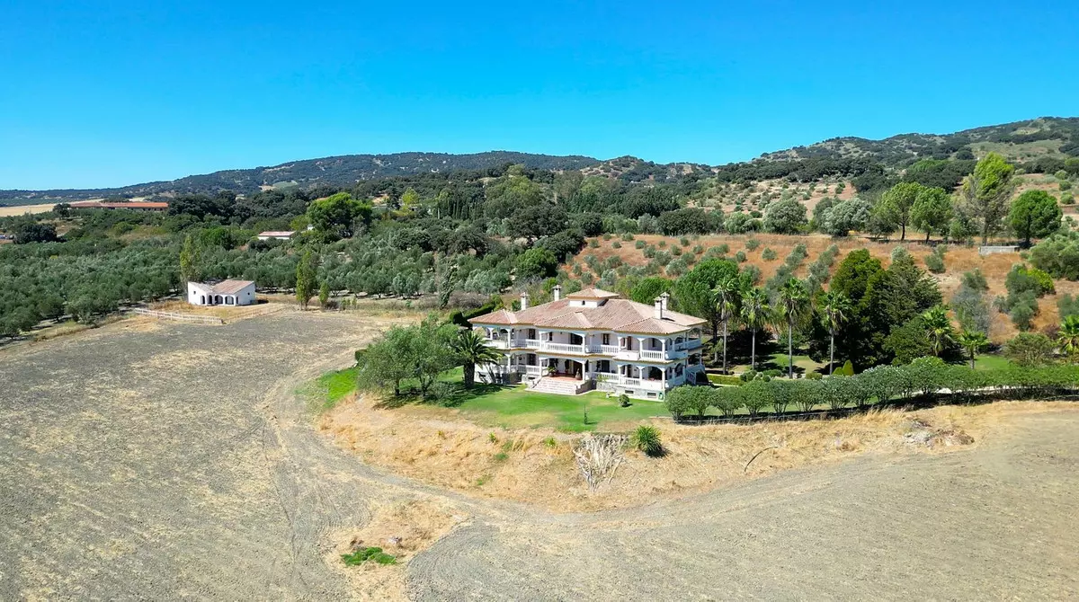 5-bedroom Country House In Ronda, Spain (950 M²)