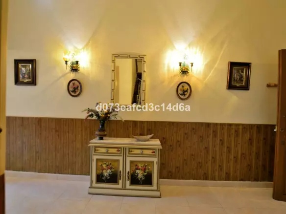 6-bedroom Town House In Ronda, Spain (166 M²)