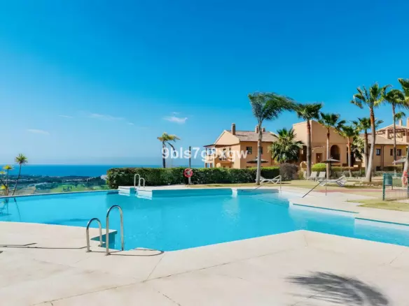 3-bedroom Apartment In Benahavis, Spain (127 M²)