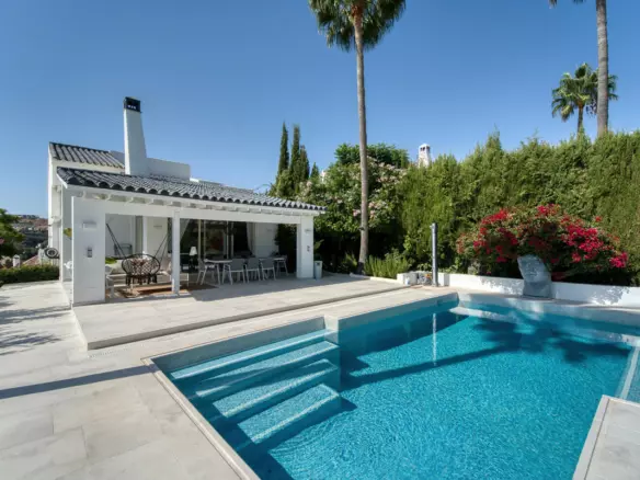 5-bedroom Villa In Benahavis, Spain (350 M²)