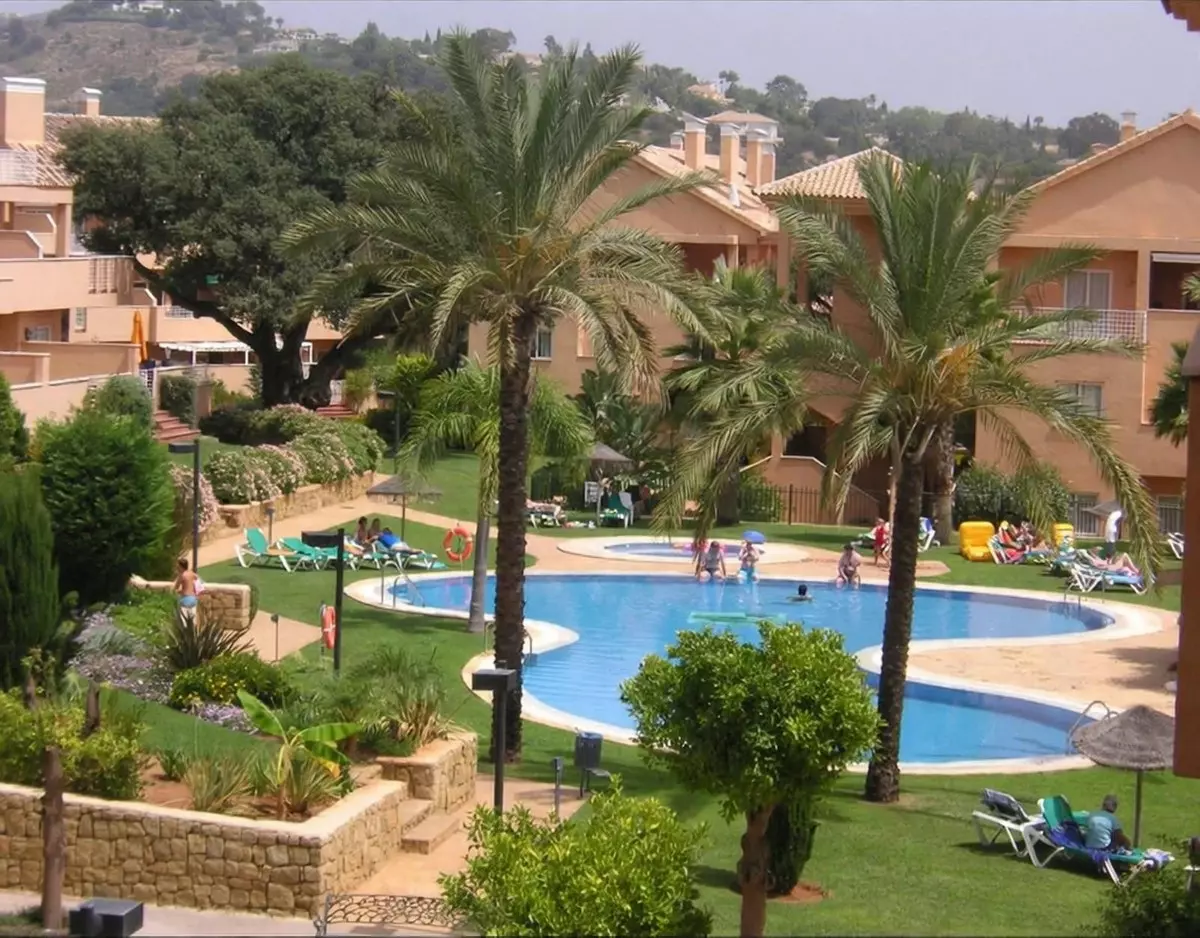 ShowFeedImage-d2ad1b 2-bedroom Apartment In Marbella, Spain (111 M²)