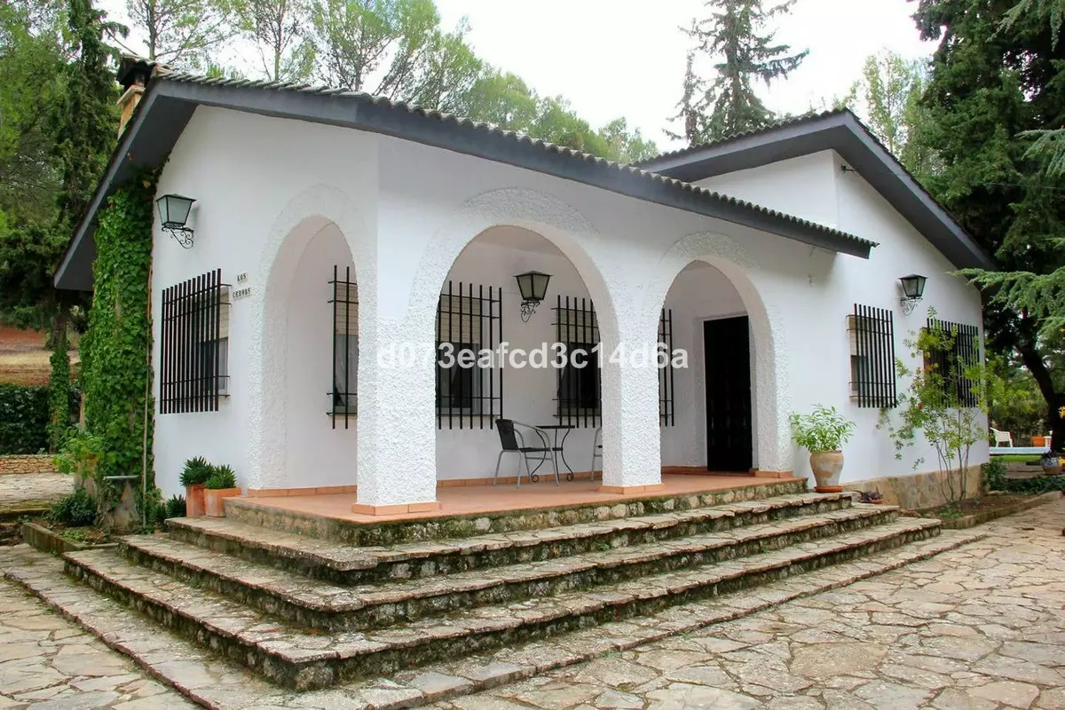 3-bedroom Villa In Ronda, Spain (143 M²)