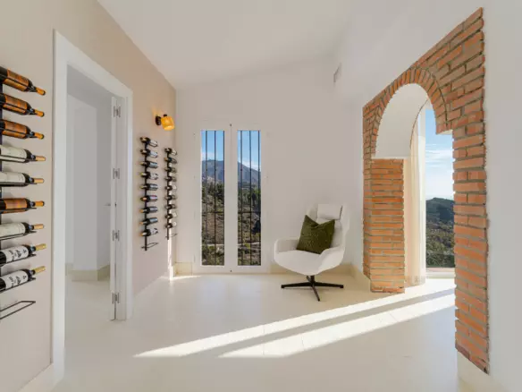 6-bedroom Villa In Benahavis, Spain (531 M²)