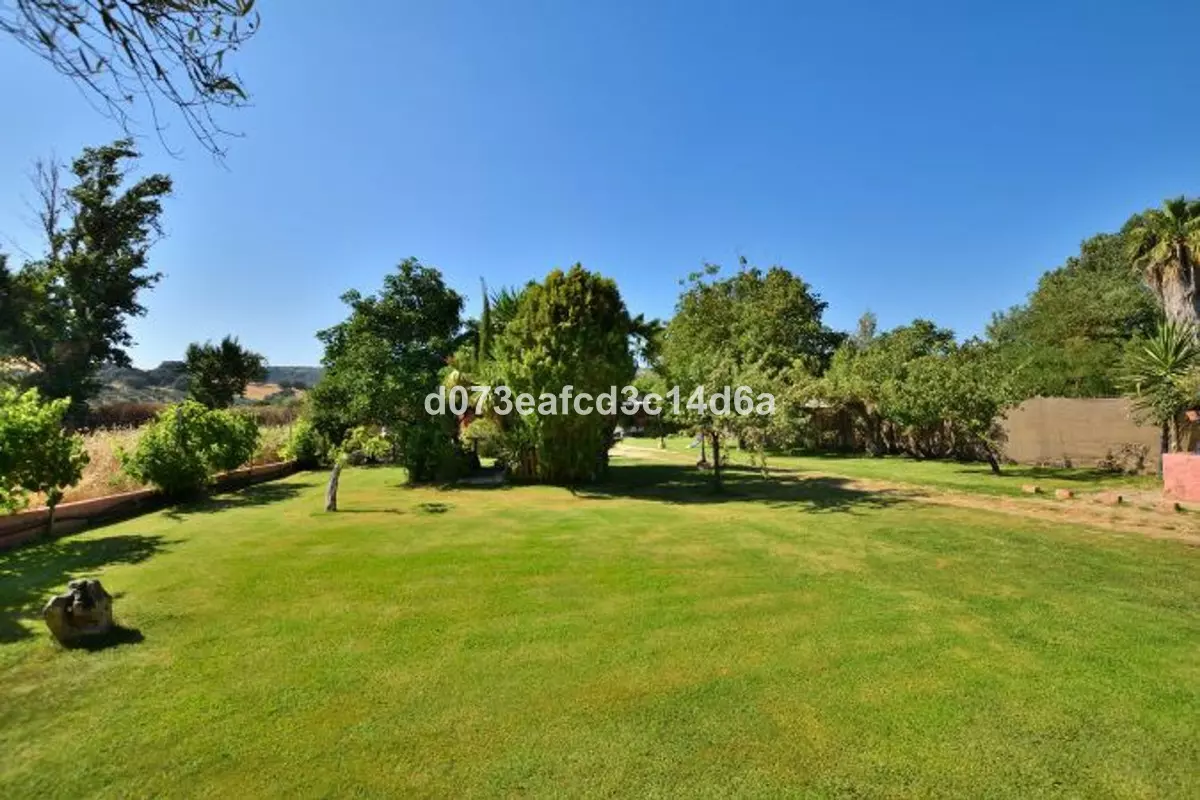 3-bedroom Country House In Benaoján, Spain (85 M²)