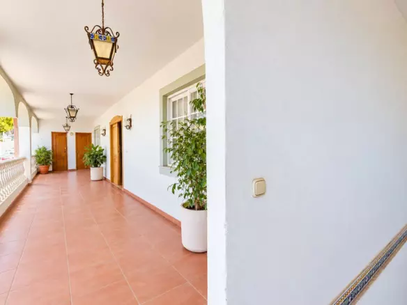 7-bedroom Villa In Benalmádena, Spain (300 M²)