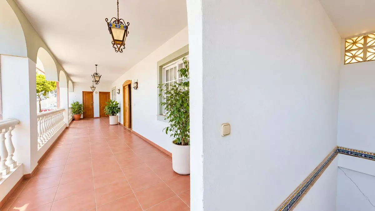 7-bedroom Villa In Benalmádena, Spain (300 M²)