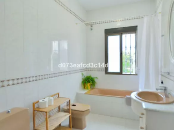 6-bedroom Villa In Ronda, Spain (225 M²)