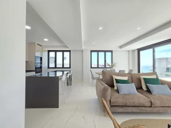 3-bedroom Apartment In Estepona, Spain (118 M²)