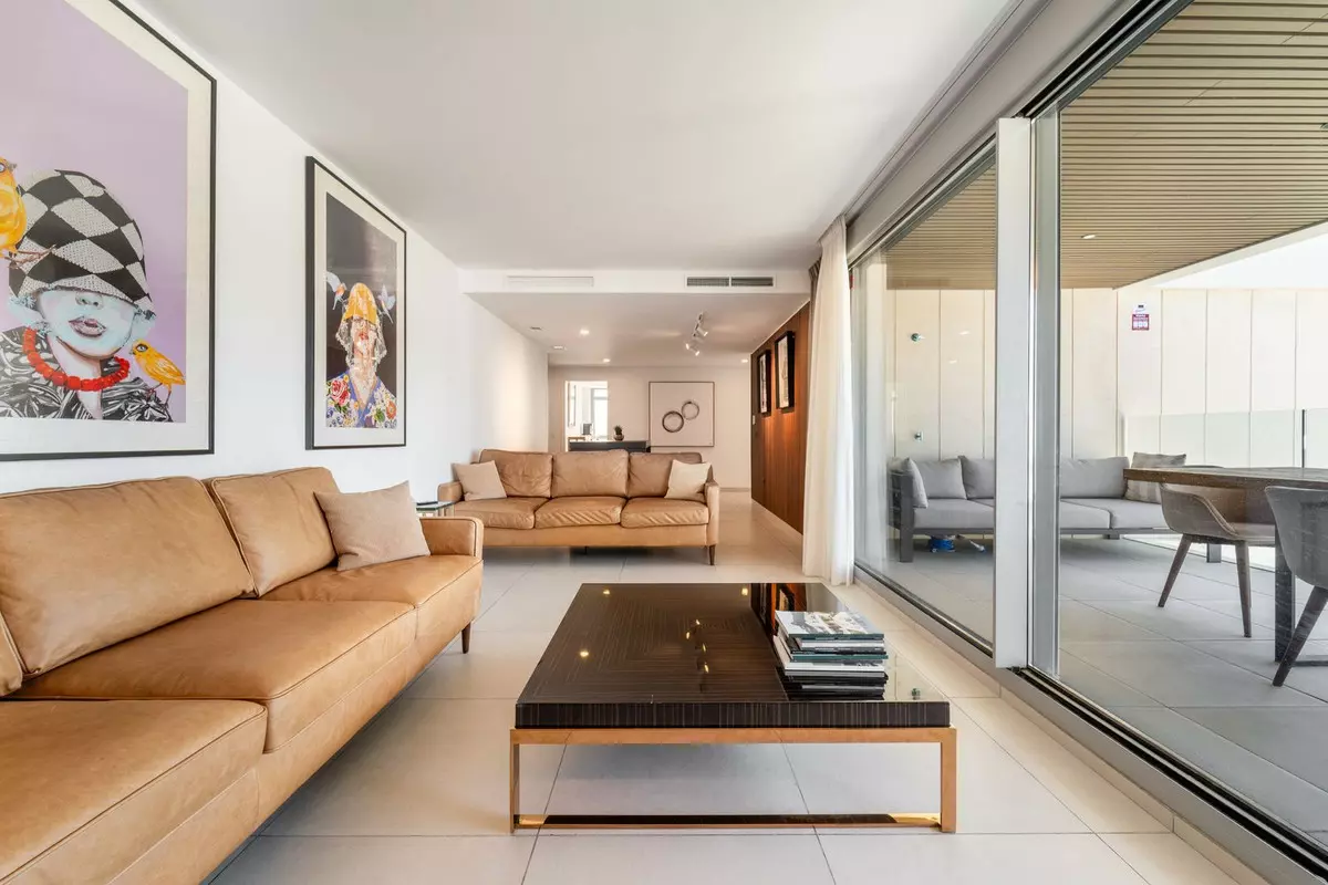 3-bedroom Apartment In Marbella, Spain (145 M²)