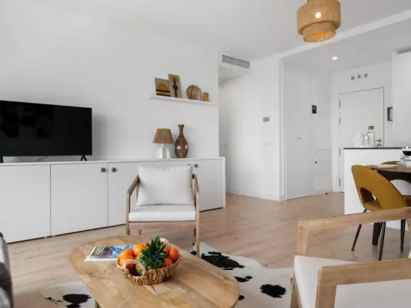 2-bedroom Apartment In Málaga, Spain (70 M²)