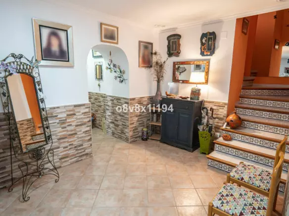 5-bedroom Villa In Macharaviaya, Spain (102 M²)