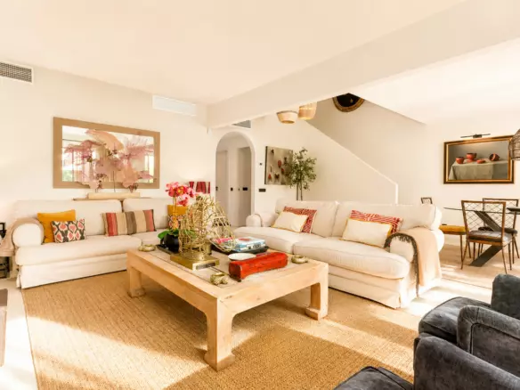 6-bedroom Town House In Marbella, Spain (305 M²)