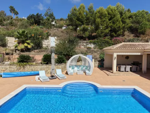 3-bedroom Villa In Vélez – Málaga, Spain (190 M²)
