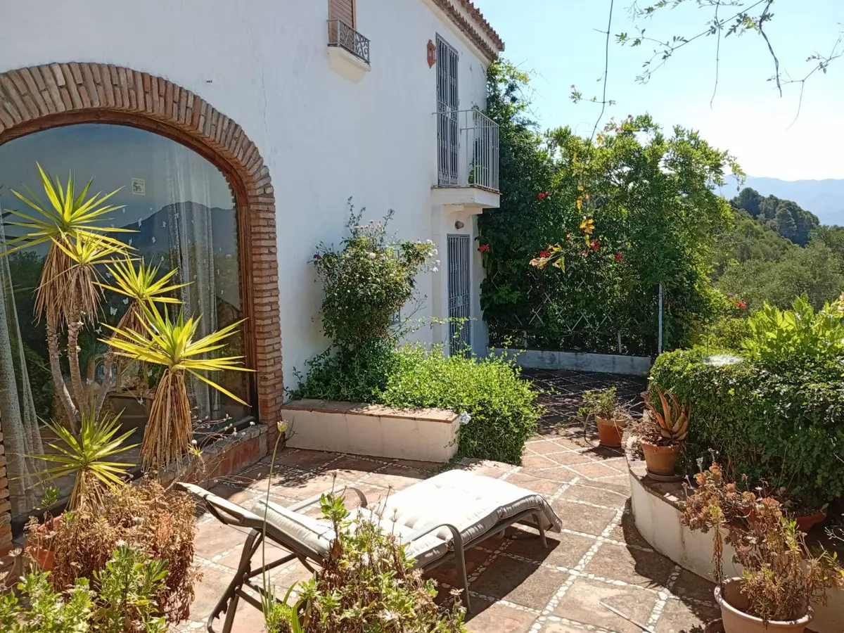 2-bedroom Country House In Gaucín, Spain (180 M²)