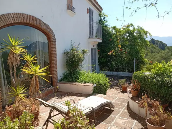 2-bedroom Country House In Gaucín, Spain (180 M²)