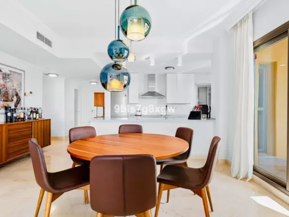 3-bedroom Apartment In Benahavis, Spain (127 M²)