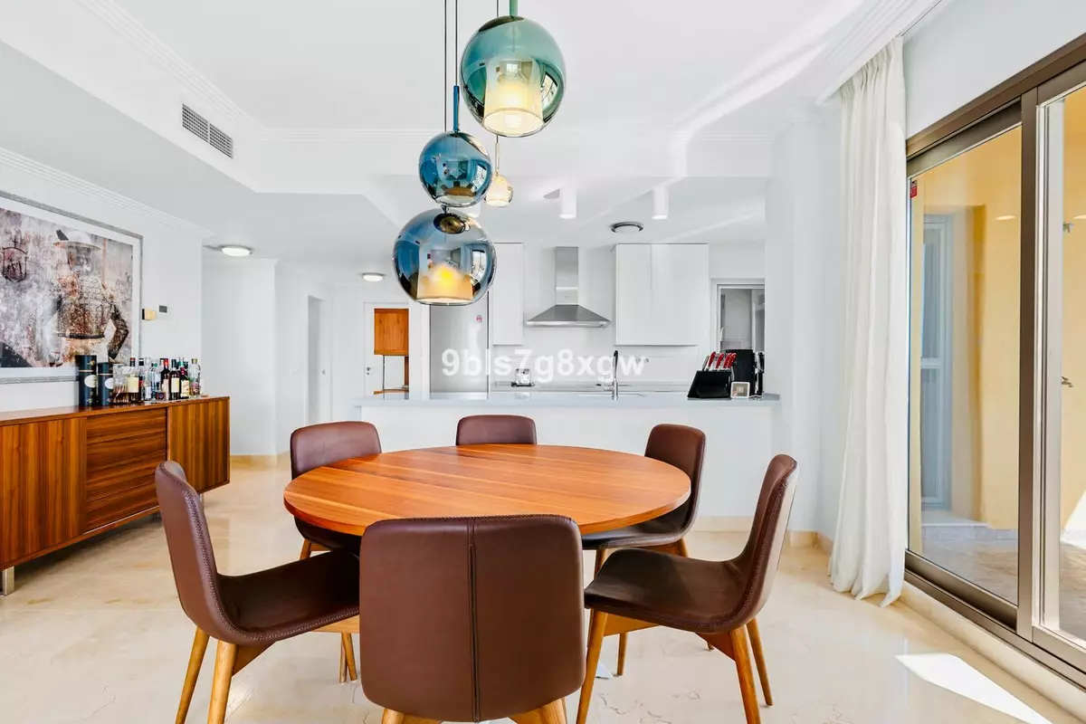 3-bedroom Apartment In Benahavis, Spain (127 M²)