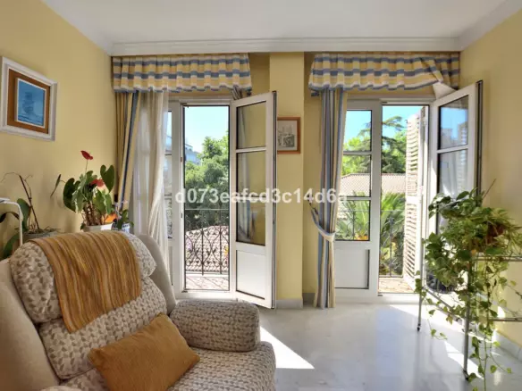 3-bedroom Apartment In Ronda, Spain (196 M²)