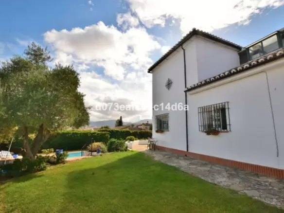 4-bedroom Villa In Ronda, Spain (220 M²)