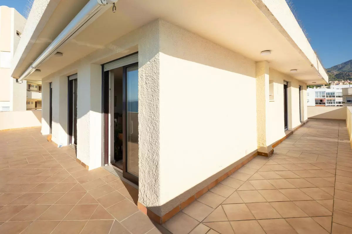 3-bedroom Apartment In Marbella, Spain (94 M²)