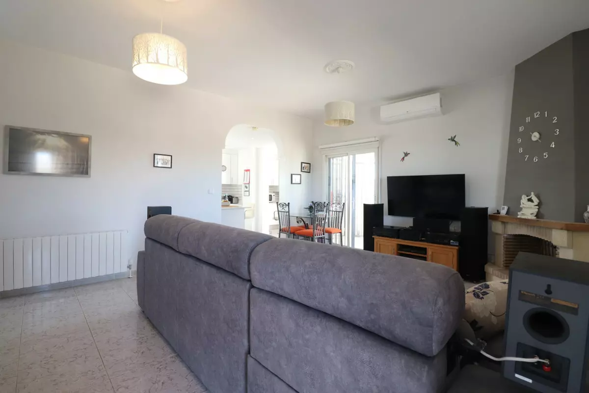 3-bedroom Villa In Callosa De Segura, Spain (167 M²)