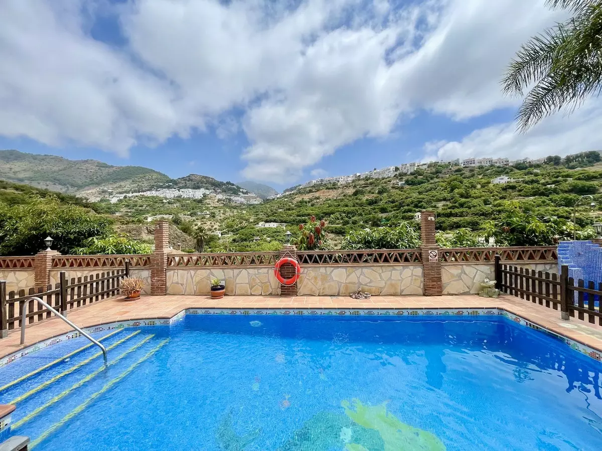 3-bedroom Villa In Frigiliana, Spain (120 M²)