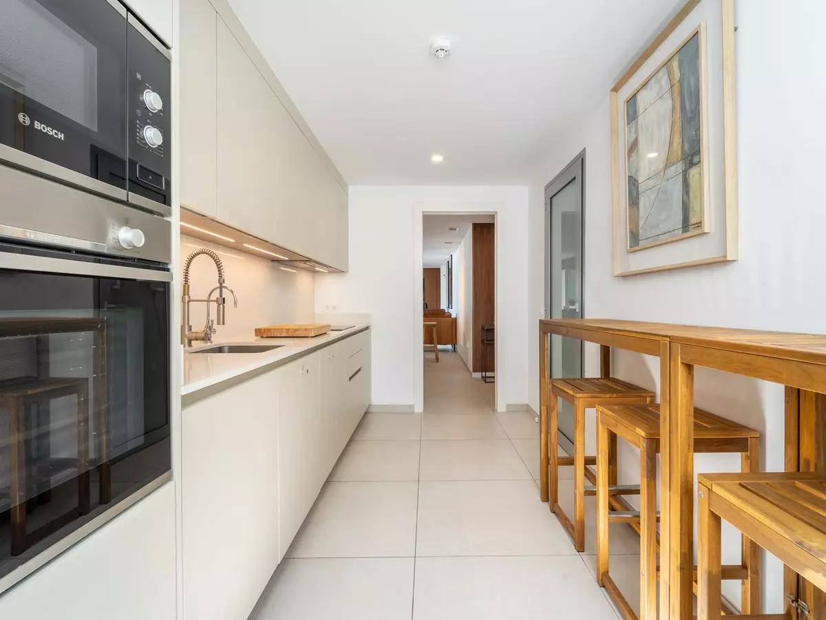 3-bedroom Apartment In Marbella, Spain (145 M²)