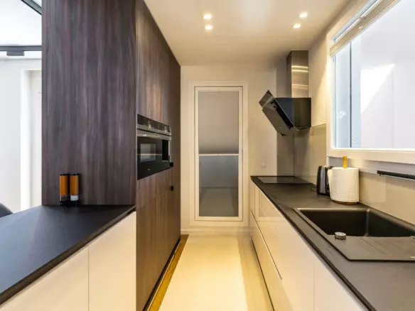2-bedroom Apartment In Estepona, Spain (86 M²)