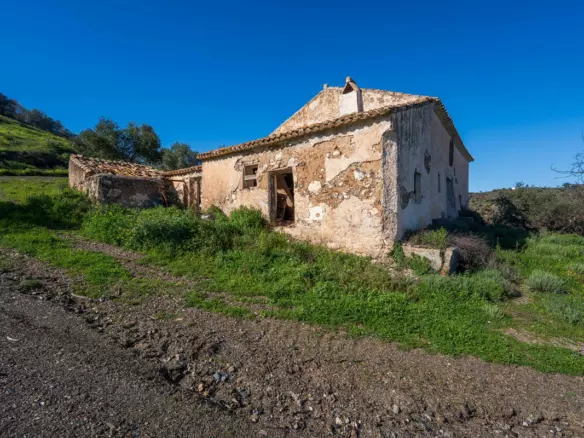 3-bedroom Villa In Colmenar, Spain (238 M²)
