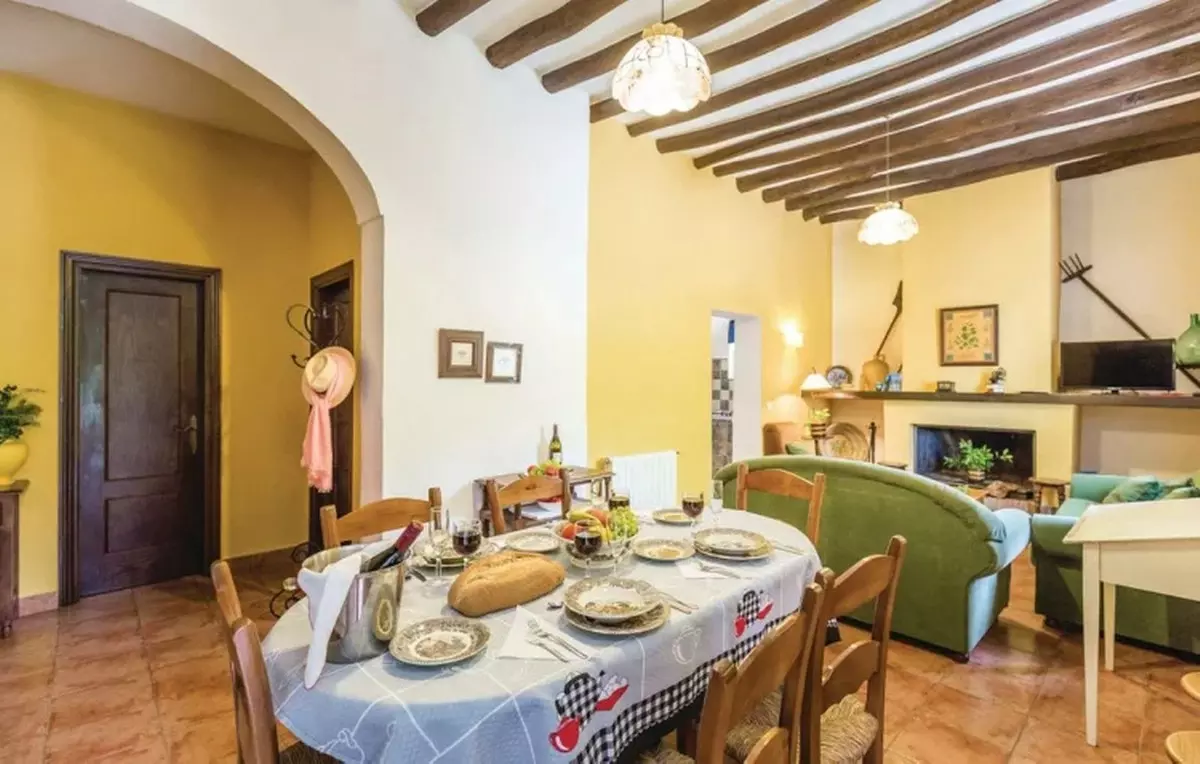 10-bedroom Country House In Cuevas Del Becerro, Spain (695 M²)
