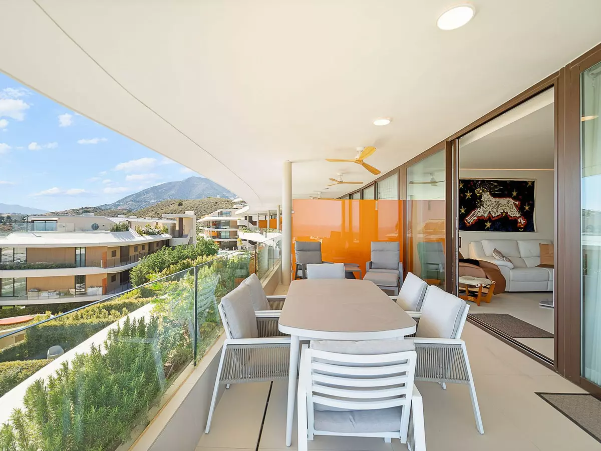 2-bedroom Apartment In Fuengirola, Spain (90 M²)