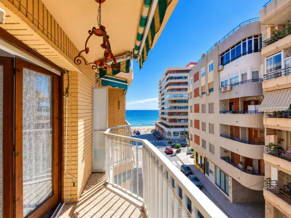 3-bedroom Apartment In Torrevieja, Spain (105 M²)
